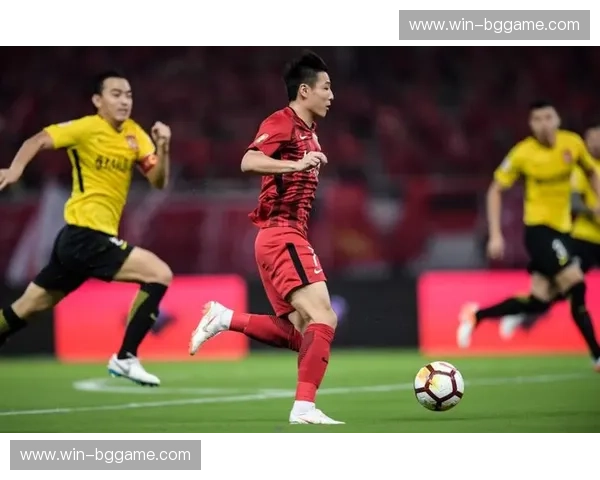 巅峰红潮的对垒：上海上港vs广州恒大，一段不可复制的中超黄金时代